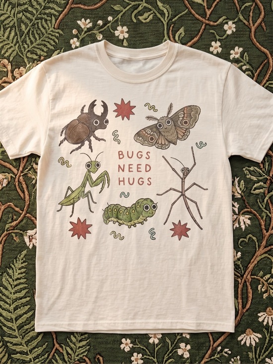 Gildan Tops - Gildan Cream 'Bugs Need Hugs' Short Sleeve Graphic Tee